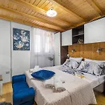 Gorgeous In With Wifi Holiday home *